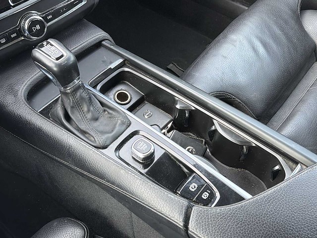 Volvo v90 2.0 d4 momentum 2019 | zh-728-p i - afbeelding 19 van  35