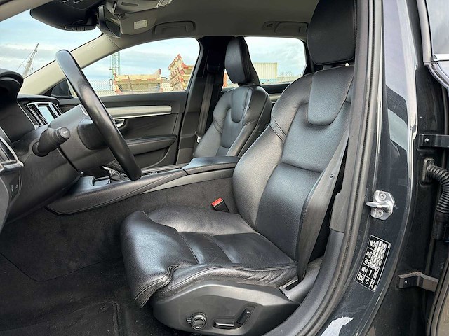Volvo v90 2.0 d4 momentum 2019 | zh-728-p i - afbeelding 30 van  35
