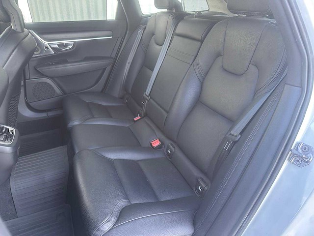 Volvo v90 cross country 2.0 d5 pro automaat; zp-950-j - afbeelding 23 van  23