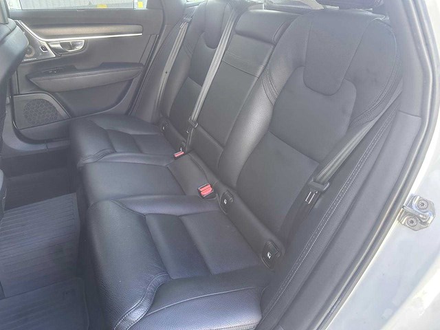 Volvo v90 cross country 2.0 d5 pro automaat; zp-950-j - afbeelding 2 van  23