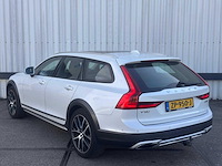 Volvo v90 cross country 2.0 d5 pro automaat; zp-950-j - afbeelding 17 van  23