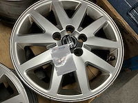 Volvo velg - afbeelding 2 van  2