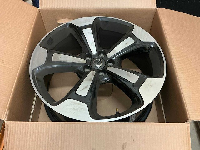 Volvo xc 40 black diamond velg (4x) - afbeelding 2 van  6