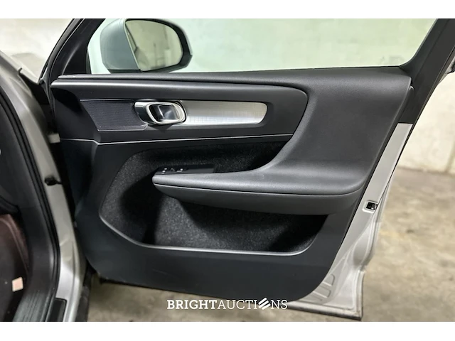 Volvo xc40 1.5 t3 momentum 156pk 2018 (origineel-nl), ts-939-d - afbeelding 32 van  45