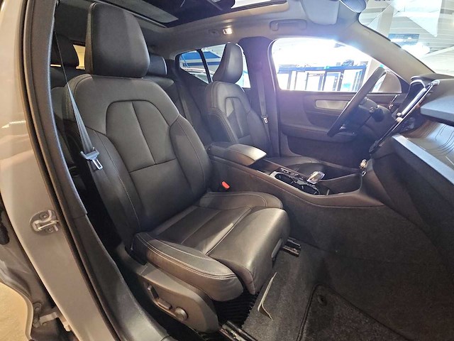 Volvo xc40 1.5 t5 recharge inscription 2023 | jpk-87-z i - afbeelding 7 van  9