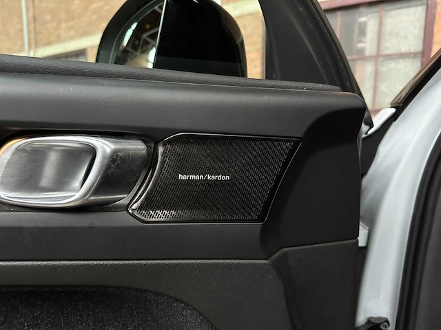 Volvo xc40 1.5 t5 twin engine inscription 179hp 2020 (original-nl), h-536-xf - afbeelding 25 van  43