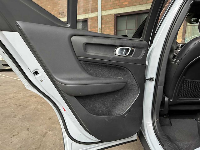 Volvo xc40 1.5 t5 twin engine inscription 179hp 2020 (original-nl), h-536-xf - afbeelding 27 van  43