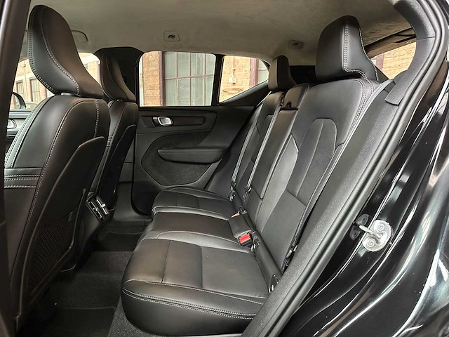 Volvo xc40 2.0 b3 mild-hybrid 163pk 2024 - afbeelding 17 van  39