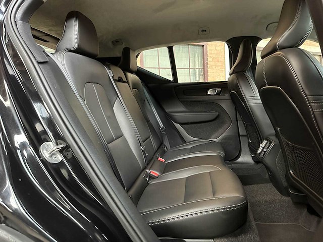 Volvo xc40 2.0 b3 mild-hybrid 163pk 2024 - afbeelding 30 van  39