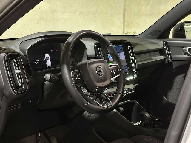 Volvo xc40 recharge core 70 kwh 231pk 2022 (origineel-nl + 1e eigenaar), r-491-bz - afbeelding 10 van  45