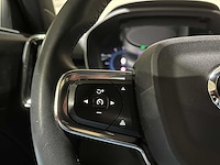Volvo xc40 recharge core 70 kwh 231pk 2022 (origineel-nl + 1e eigenaar), r-491-bz - afbeelding 14 van  45