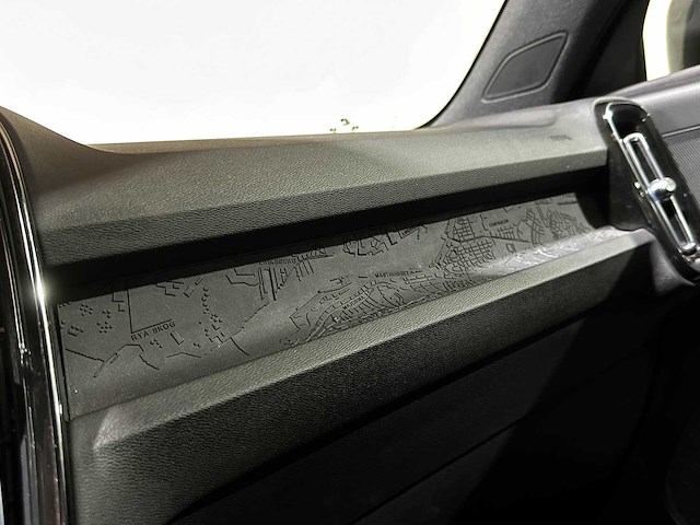 Volvo xc40 recharge core 70 kwh 231pk 2022 (origineel-nl + 1e eigenaar), r-491-bz - afbeelding 24 van  45