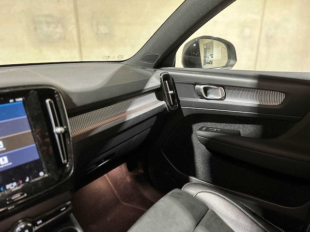 Volvo xc40 recharge p8 awd 408pk 2020 (origineel-nl + 1e eigenaar), k-432-dp - afbeelding 8 van  29