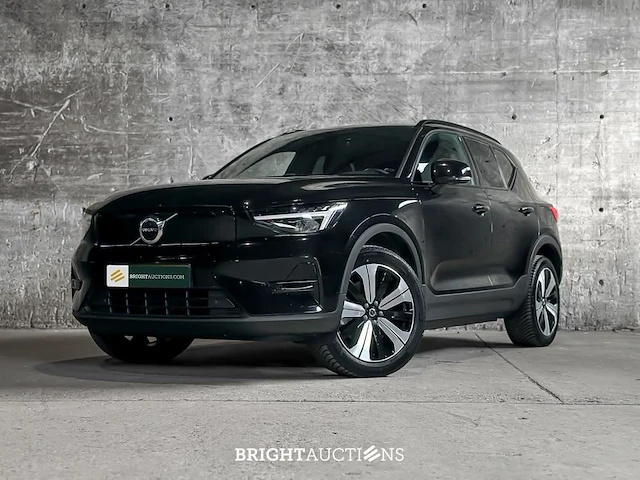 Volvo xc40 recharge plus 231pk 2023 (origineel-nl + 1e eigenaar), s-874-zr soh-rapport - afbeelding 1 van  48