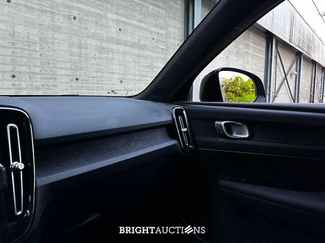 Volvo xc40 recharge plus 231pk 2023 (origineel-nl + 1e eigenaar), s-874-zr soh-rapport - afbeelding 21 van  48