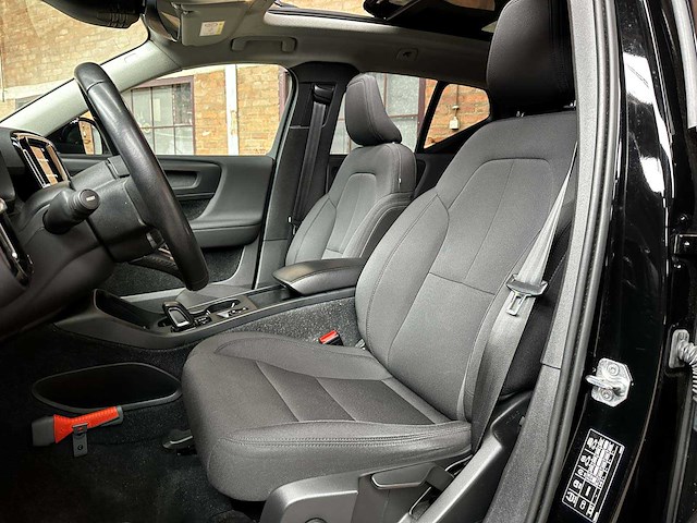 Volvo xc40 recharge t4 inscription expression 129pk 2021 (origineel-nl+1e eigenaar), k-649-lg - afbeelding 36 van  45