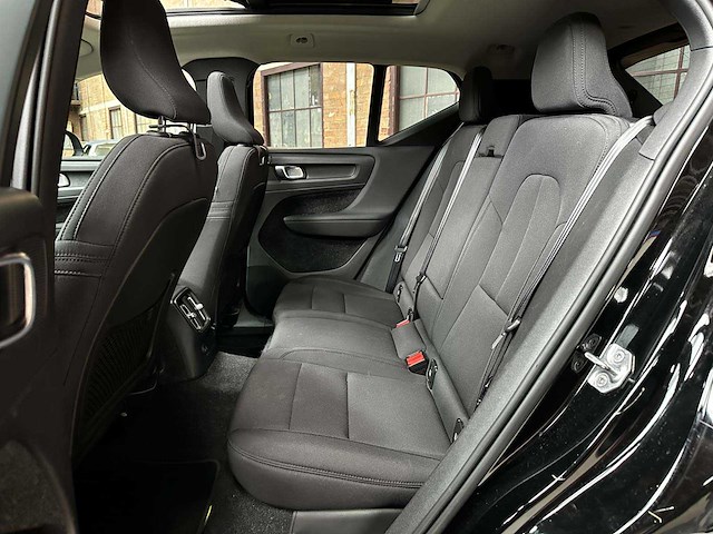Volvo xc40 recharge t4 inscription expression 129pk 2021 (origineel-nl+1e eigenaar), k-649-lg - afbeelding 37 van  45