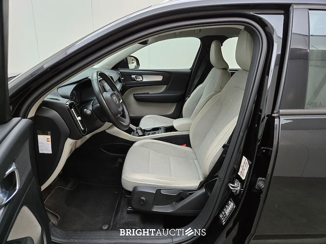 Volvo xc40 t3 momentum pro 1.5 163pk 2020 (origineel-nl), h-598-ns - afbeelding 32 van  34
