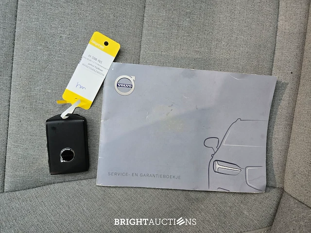 Volvo xc40 t3 momentum pro 1.5 163pk 2020 (origineel-nl), h-598-ns - afbeelding 33 van  34