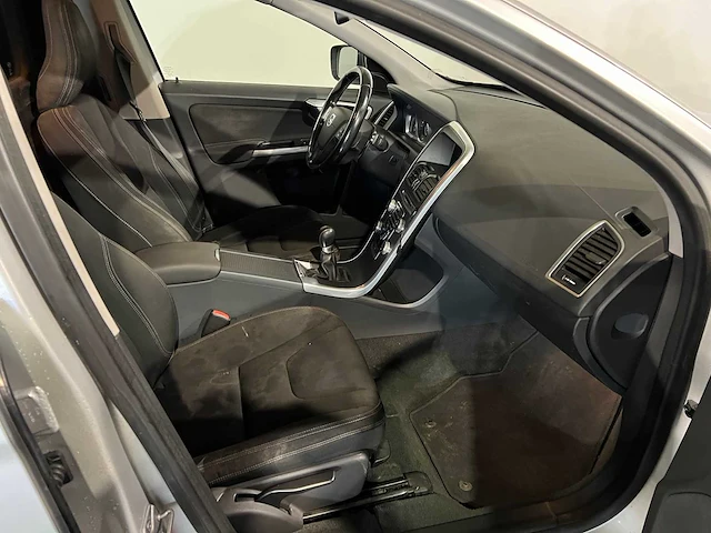 Volvo xc60 2.0 d, vs-977-f - afbeelding 11 van  18