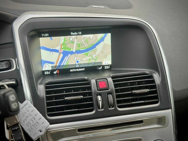 Volvo xc60 2.0 d3 fwd ocean race automaat; j-480-pr - afbeelding 4 van  17