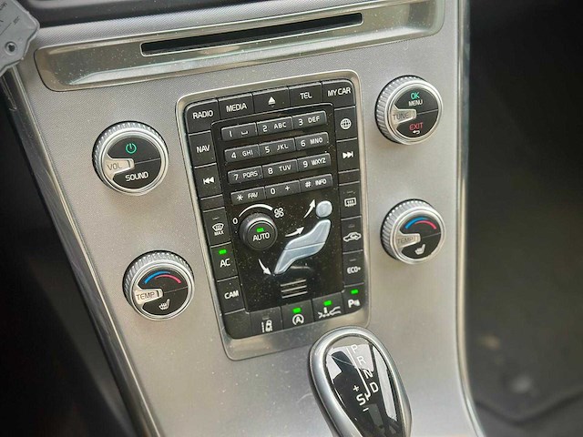 Volvo xc60 2.0 d3 fwd ocean race automaat; j-480-pr - afbeelding 5 van  17