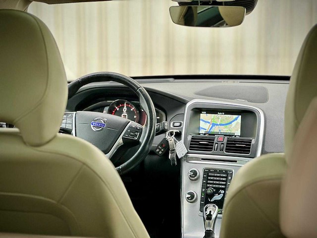 Volvo xc60 2.0 d3 fwd ocean race automaat; j-480-pr - afbeelding 7 van  17