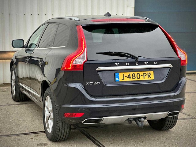 Volvo xc60 2.0 d3 fwd ocean race automaat; j-480-pr - afbeelding 12 van  17