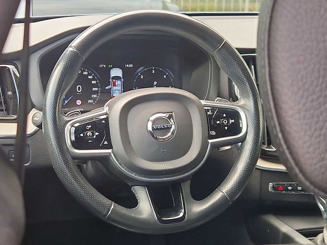 Volvo xc60 2.0 d4 awd inscription 2017 | px-055-b - afbeelding 31 van  35