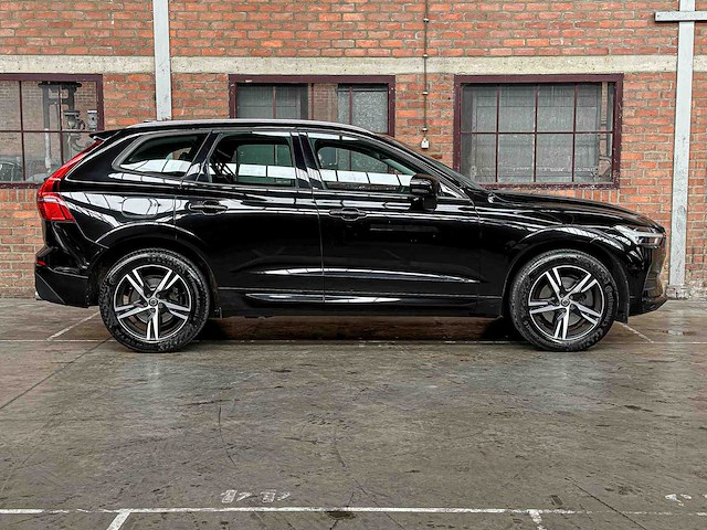 Volvo xc60 2.0 d4 awd momentum 190pk 2017, p-666-db - afbeelding 2 van  54