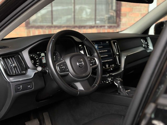 Volvo xc60 2.0 d4 awd momentum 190pk 2017, p-666-db - afbeelding 11 van  54