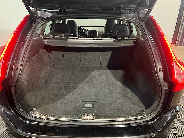 Volvo xc60 2.0 d4 fwd oc. race, hd-944-v - afbeelding 23 van  28