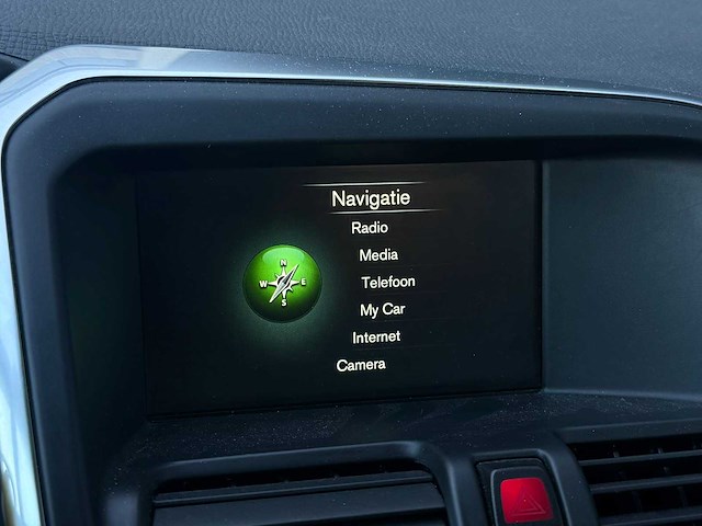 Volvo xc60 2.0 d4 fwd r-design 2017 | pg-181-p iaw - afbeelding 24 van  35