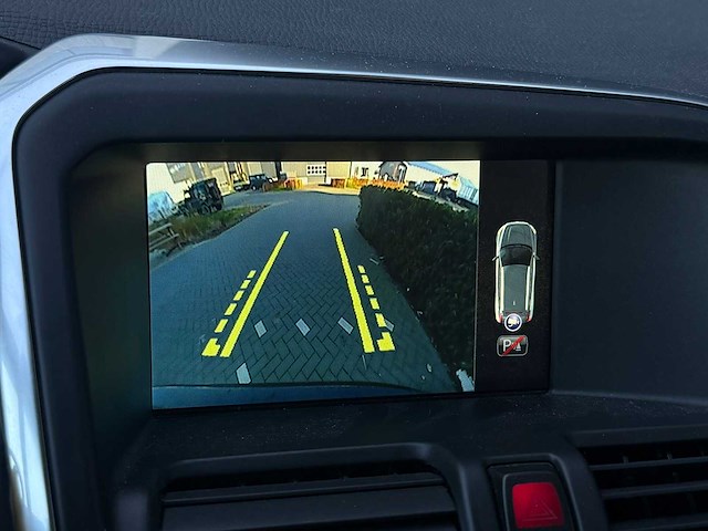 Volvo xc60 2.0 d4 fwd r-design 2017 | pg-181-p iaw - afbeelding 25 van  35