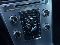 Volvo xc60 2.0 d4 fwd r-design 2017 | pg-181-p iaw - afbeelding 2 van  35