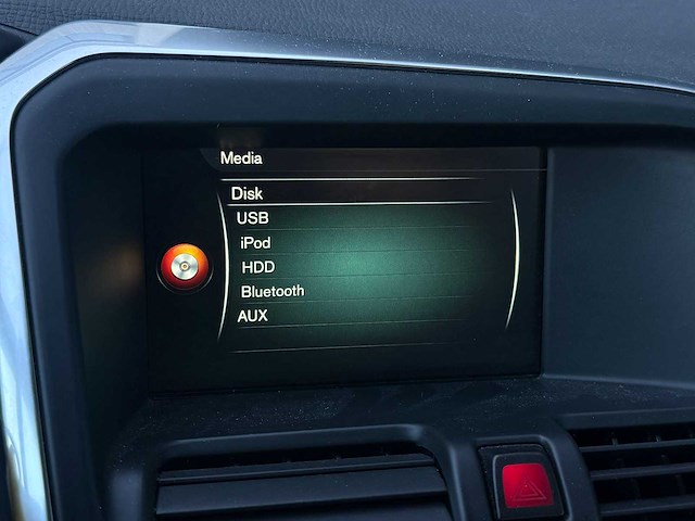 Volvo xc60 2.0 d4 fwd r-design 2017 | pg-181-p iaw - afbeelding 20 van  35