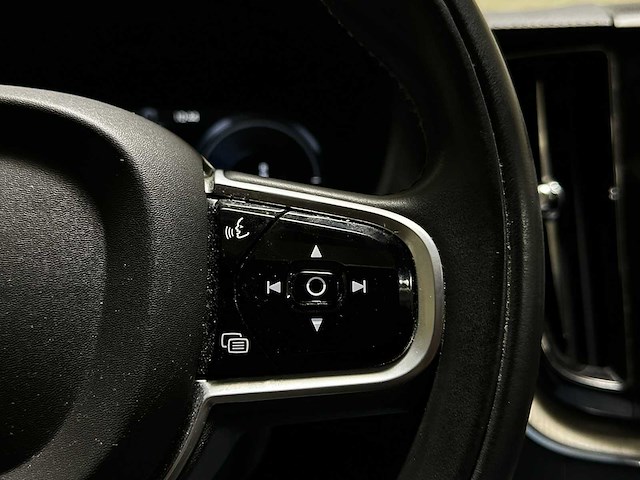 Volvo xc60 2.0 recharge t6 awd inscription 340pk 2020 (origineel-nl + 1e eigenaar), j-086-td - afbeelding 17 van  53