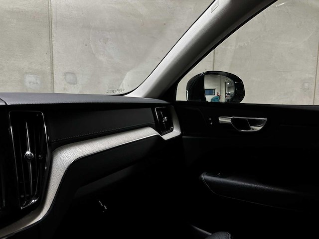 Volvo xc60 2.0 recharge t6 awd inscription 340pk 2020 (origineel-nl + 1e eigenaar), j-086-td - afbeelding 27 van  53