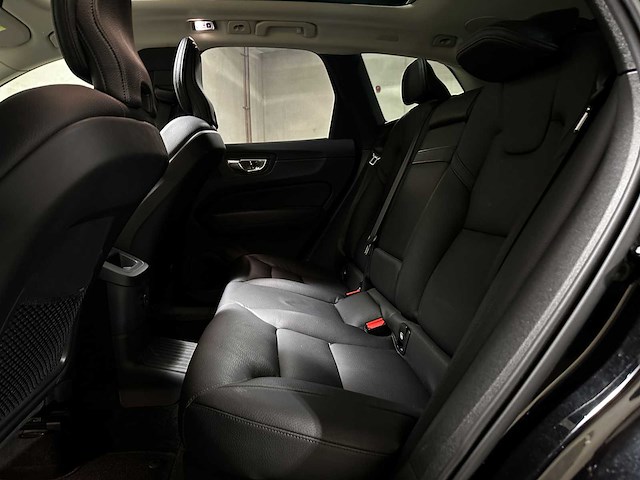 Volvo xc60 2.0 recharge t6 awd inscription 340pk 2020 (origineel-nl + 1e eigenaar), j-086-td - afbeelding 32 van  53