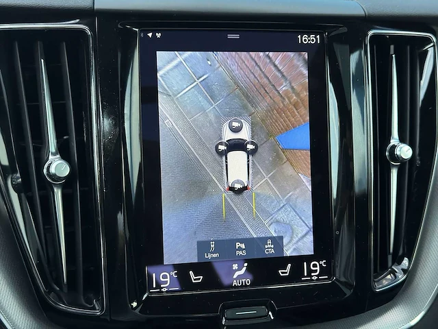Volvo xc60 2.0 recharge t6 awd inscription | t-392-zz i - afbeelding 2 van  35