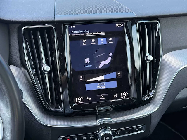 Volvo xc60 2.0 recharge t6 awd inscription | t-392-zz i - afbeelding 21 van  35