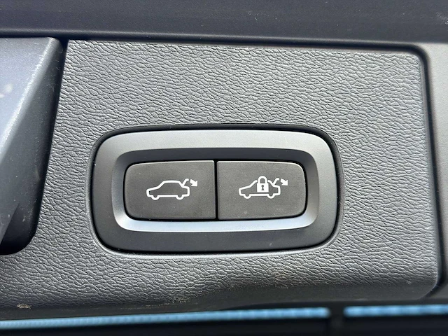 Volvo xc60 2.0 recharge t6 awd inscription | t-392-zz i - afbeelding 24 van  35