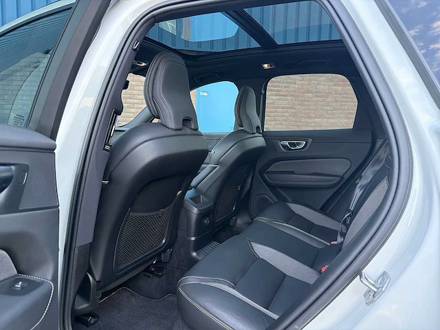 Volvo xc60 2.0 recharge t6 awd inscription | t-392-zz i - afbeelding 26 van  35