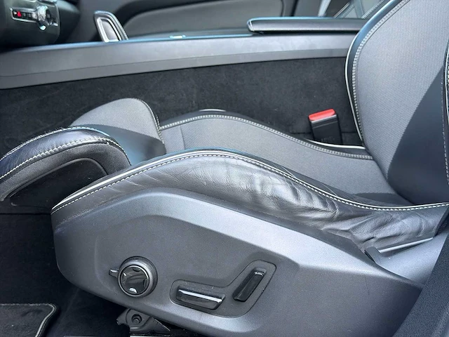 Volvo xc60 2.0 recharge t6 awd inscription | t-392-zz i - afbeelding 18 van  35