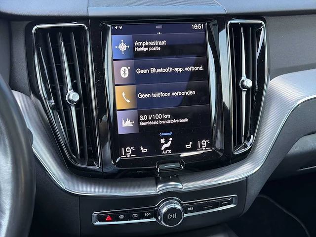 Volvo xc60 2.0 recharge t6 awd inscription | t-392-zz i - afbeelding 3 van  35