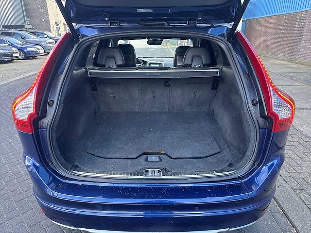 Volvo xc60 2.0 t5 fwd ocean race car 2014 | 3-xtl-50 - afbeelding 20 van  35