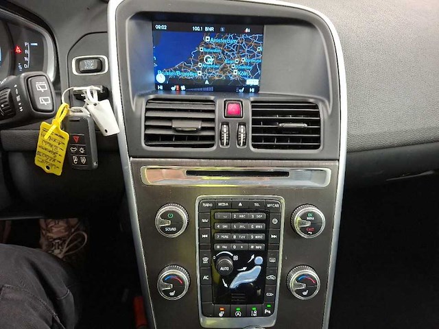 Volvo xc60 2.0 t5 fwd summum | 1-xnk-19 - afbeelding 2 van  17
