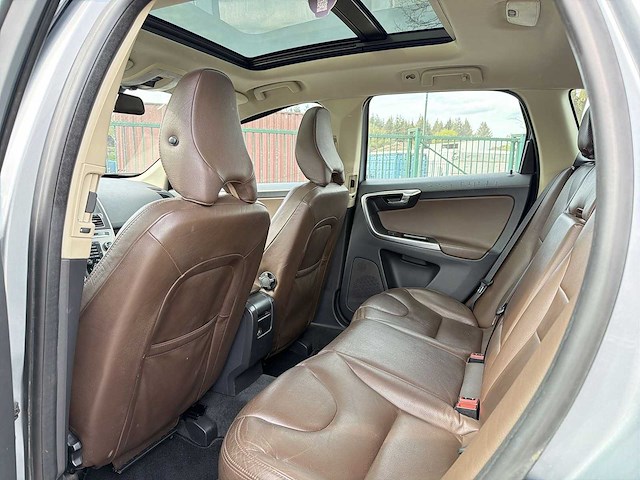 Volvo xc60 2.0 t5 kinetic | 38-xrr-6 i - afbeelding 22 van  35