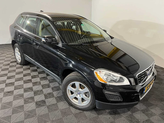 Volvo xc60 2.0 t5 kinetic, 79-xjj-4 - afbeelding 2 van  22
