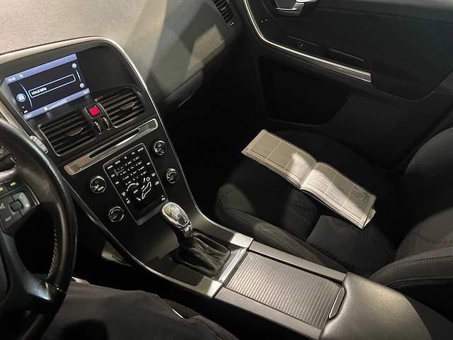 Volvo xc60 2.0 t5 kinetic, 79-xjj-4 - afbeelding 6 van  22
